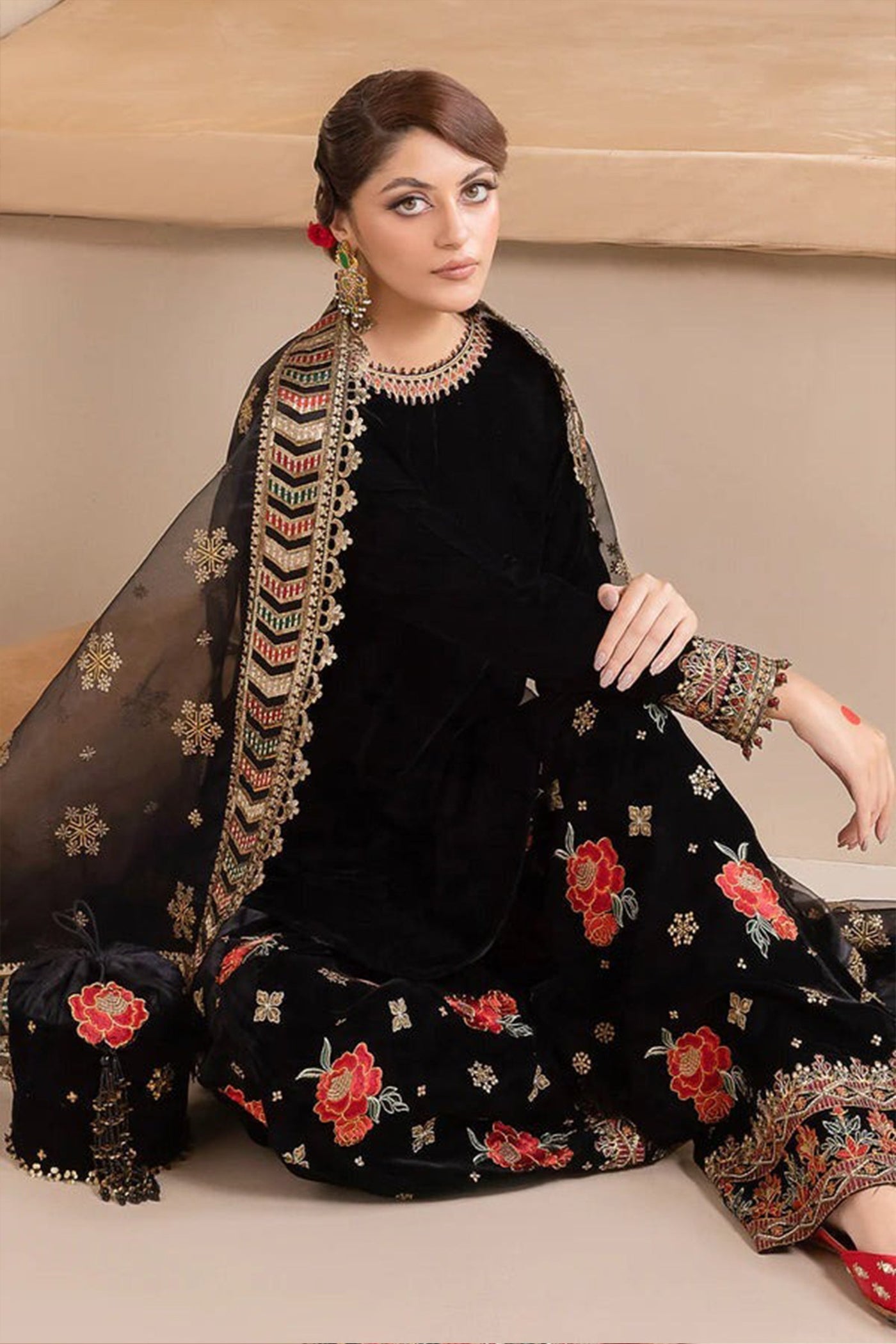 SM0002 Embroidered Winter Velvet Dress With Organza embroidered Dupatta