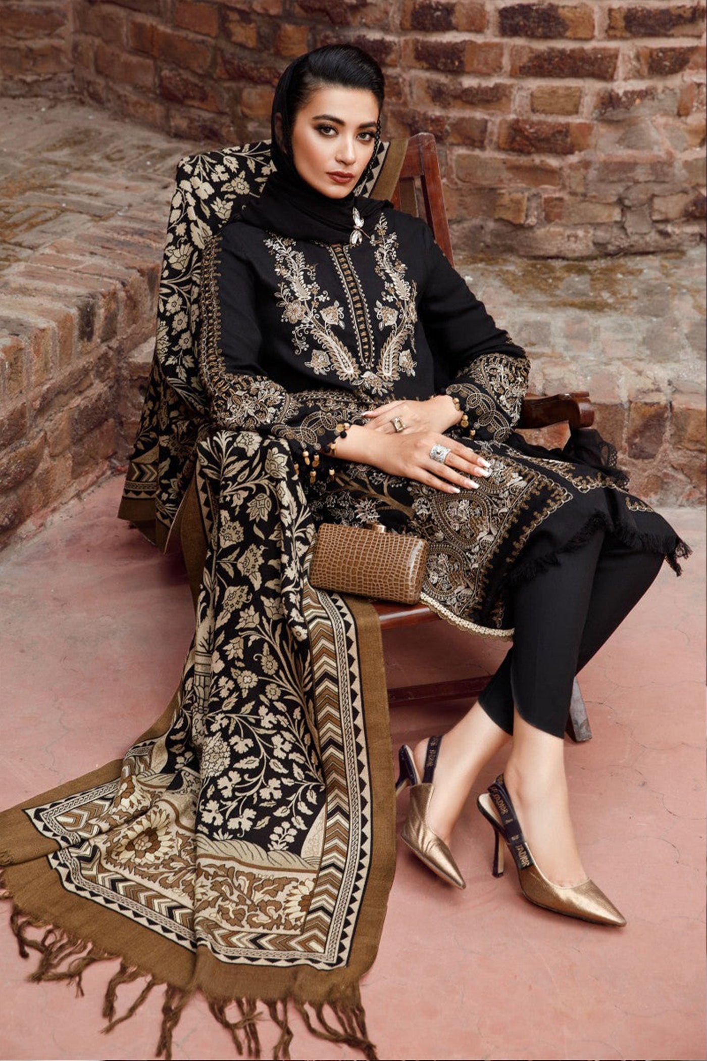 QN877-Maria B WINTER 3PC Dhanak Embroidered suit with Printed Shawll
