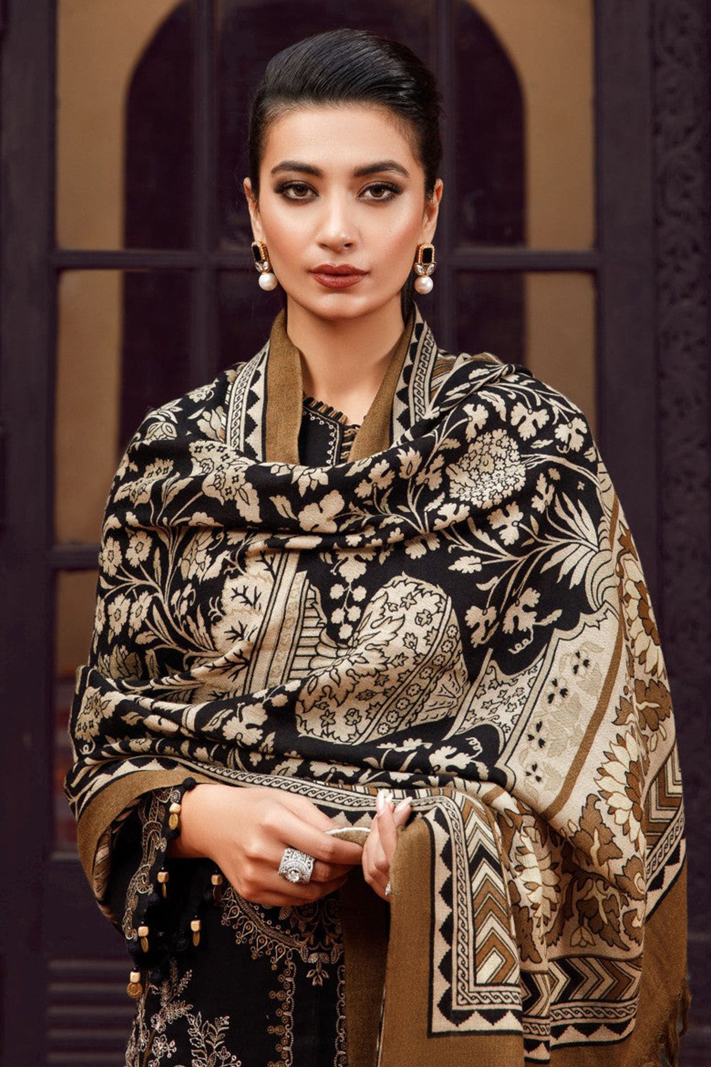 QN877-Maria B WINTER 3PC Dhanak Embroidered suit with Printed Shawll