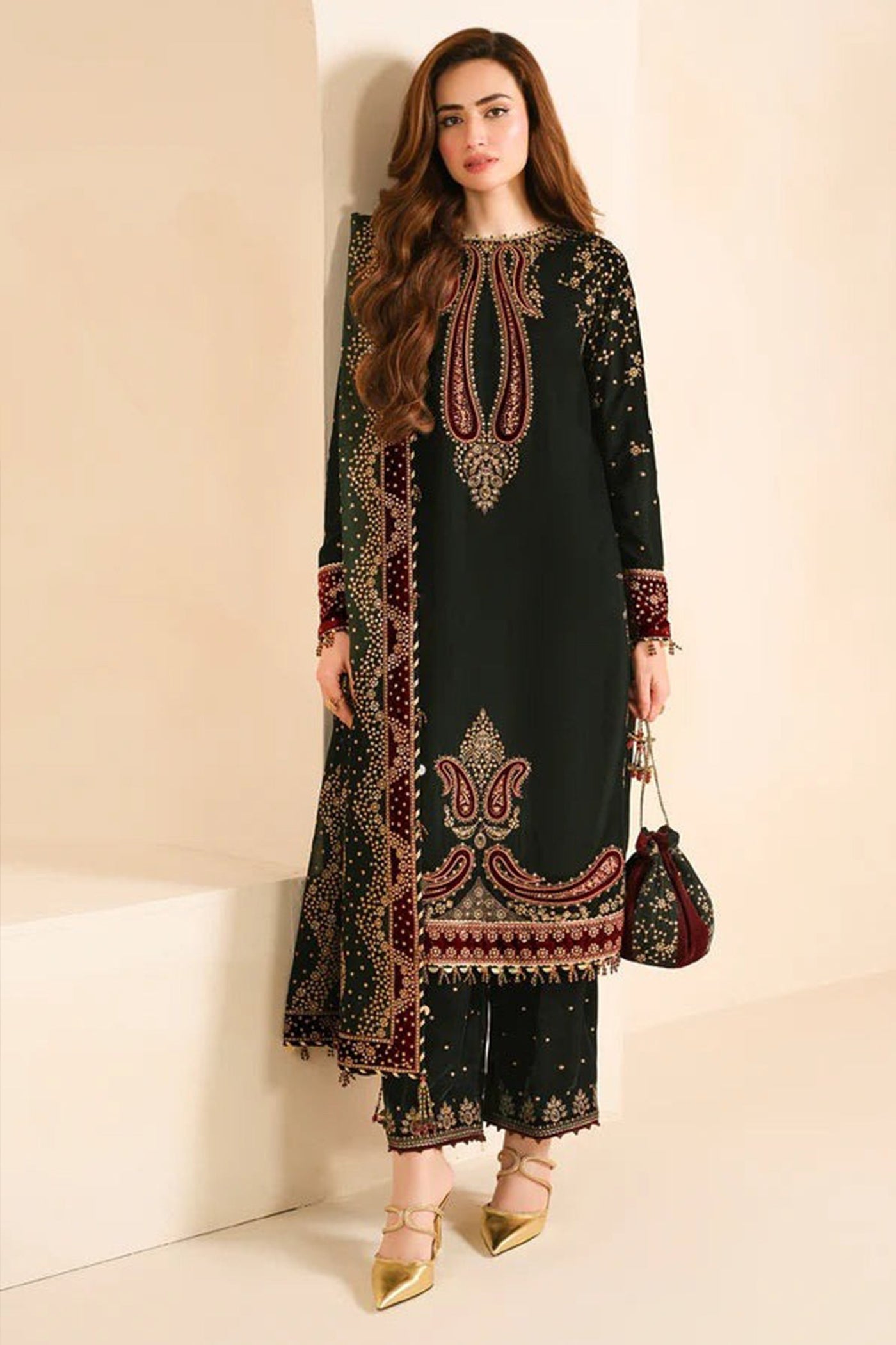 QN1102- Jazmin Velvet Winter Embroidered 3 Piece Dress With Organza Printed Dopata