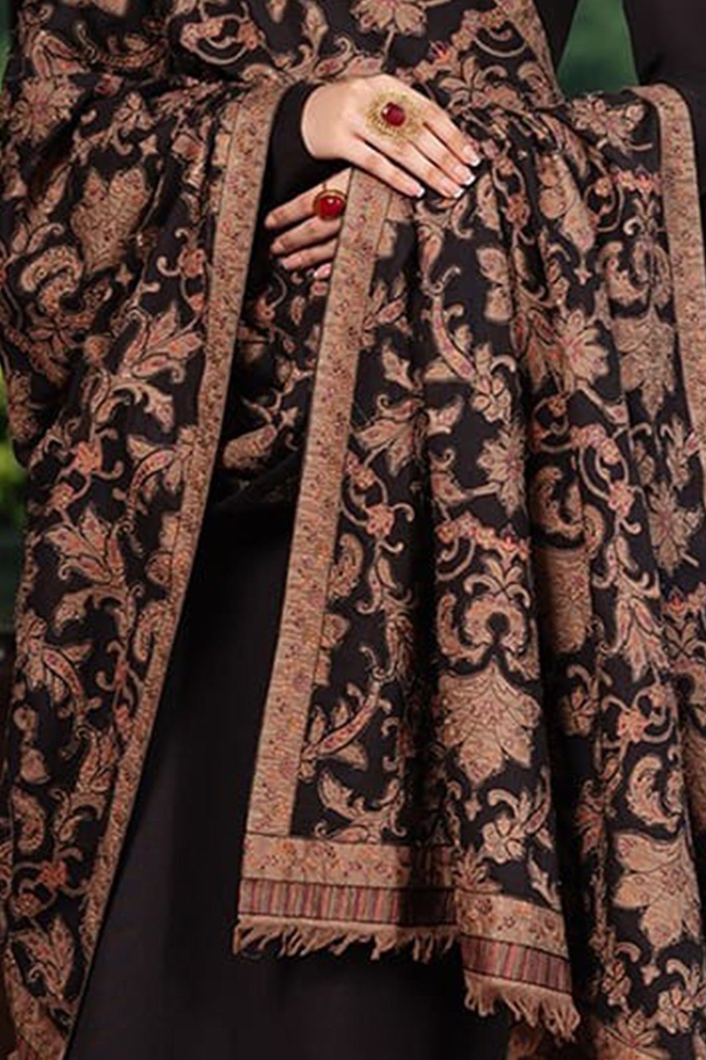QN880-Wintr Maria B Dhanak Suit with Heavy Embroidered Dhanak Shawl
