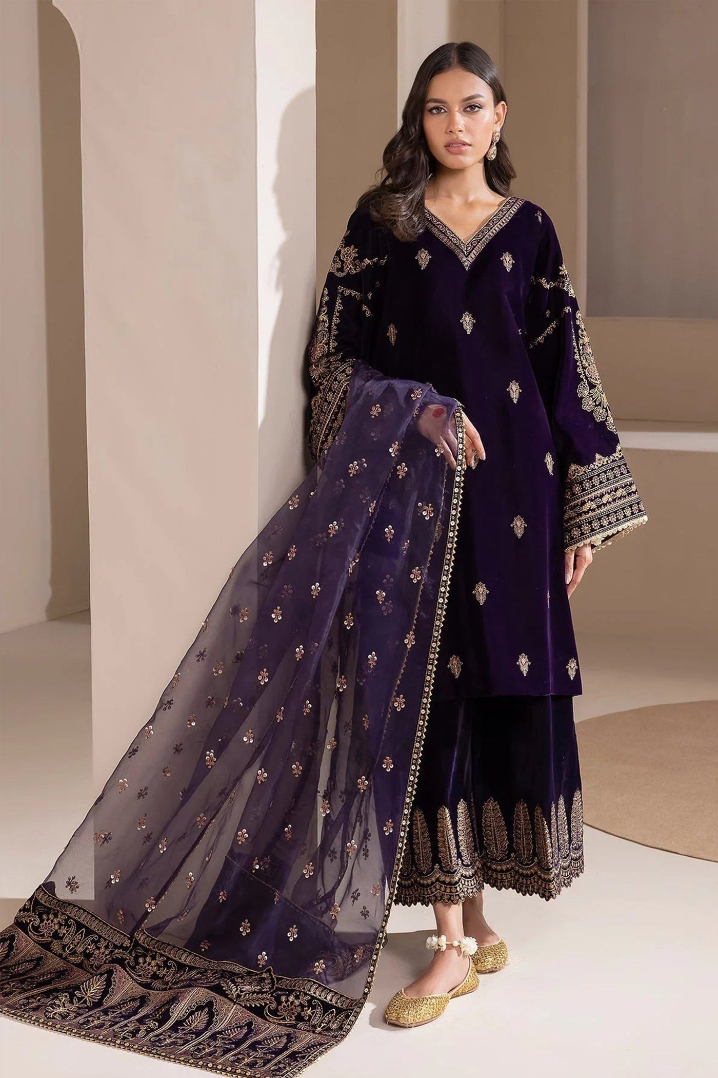 QN1111-Winter Baroque Velvet Embroidered with Embroidered duppatta Winter Collection