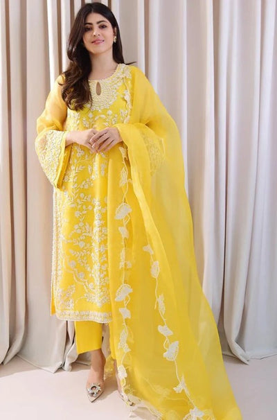 SM0017 3PC Summer Lawn Embroidered Shirt With Organza Embroidered Dupatta