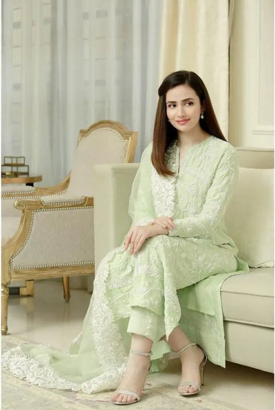 SM0011 Pista 3PC Summer Lawn Heavy Embroidered Shirt With Organza Embroidered Dupatta