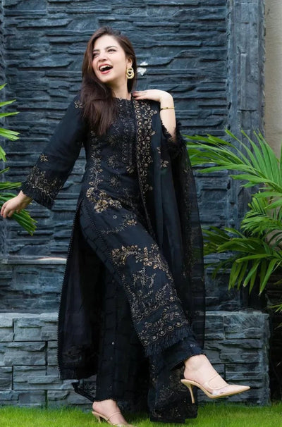 SM0035 - 3PC Summer Lawn Embroidered Shirt With Chiffon Embroidered Dupatta