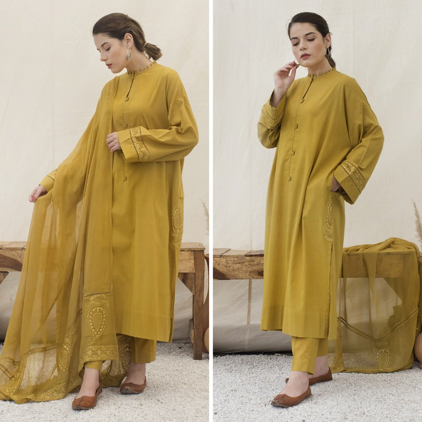SM0021-SUMMER 3PC Lawn Embroidered Shirt With Chiffon Embroidered Dupatta