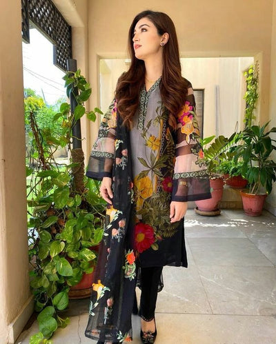 SM0032-3PC Lawn Summer Embroidered suit with Chiffon Duppata