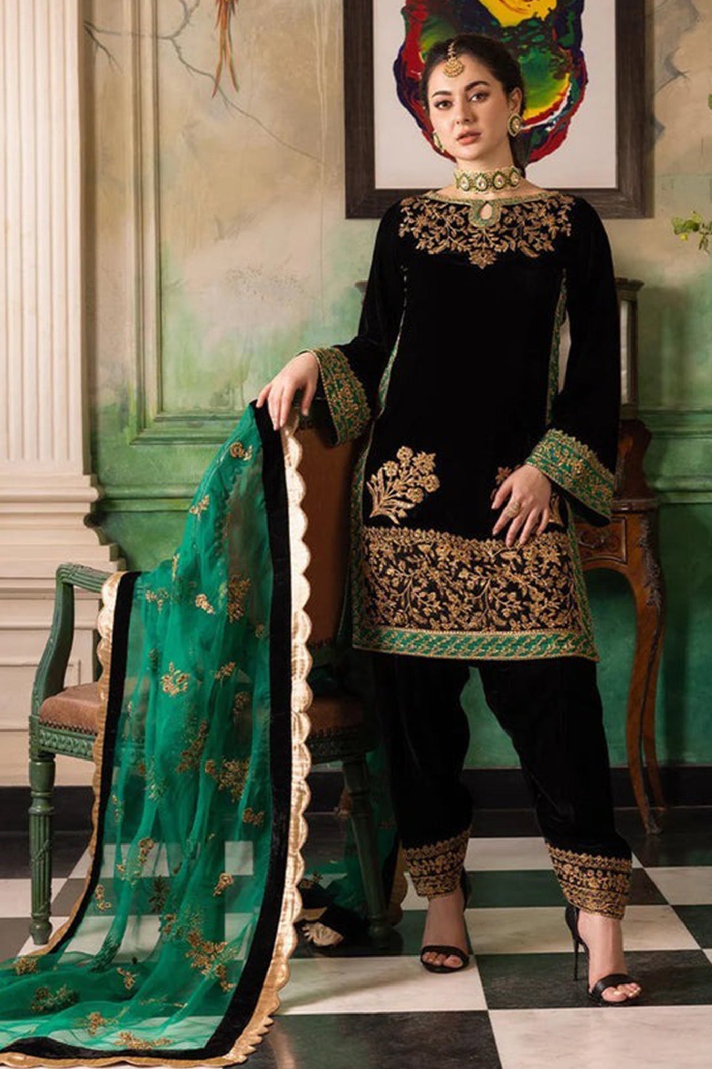 SM0001  Velvet Winter Embroidered 3 Piece Dress With Organza embroidered Dopata