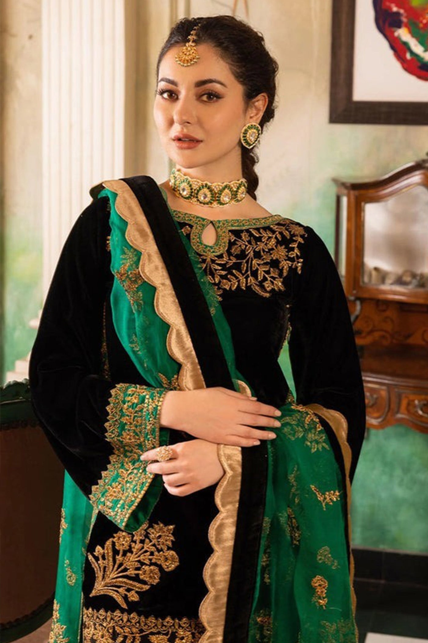 SM0001  Velvet Winter Embroidered 3 Piece Dress With Organza embroidered Dopata