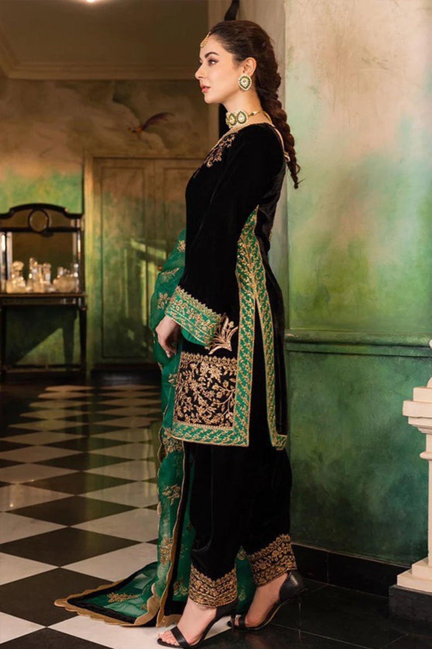 SM0001  Velvet Winter Embroidered 3 Piece Dress With Organza embroidered Dopata